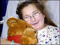 Sadie Stevens. Sadie, now 13, faces more operations on her left leg - _41229259_sadie203ok