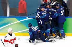 Jääkiekko | Suomen pukukopissa tapahtui toisella erätauolla: ”Kaikki isot pojat ottivat puheenvuoroja”