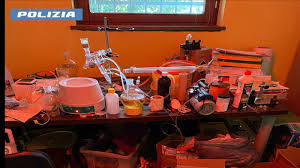 "Breaking Bad" in Novara: 22-Year-Old Student Arrested for Running Clandestine Drug Lab