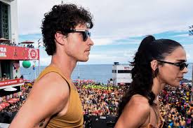 Gesto de Bruna Marquezine em café com Shawn Mendes gera debate online
