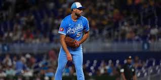 Royals Review - News update