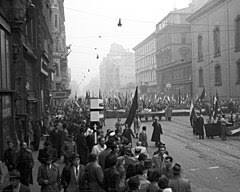 Image of Hungarian protesters in Budapest in 1956