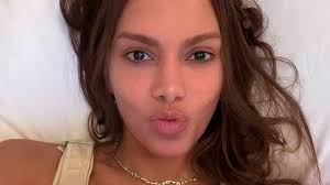 Anitta engata romance com atriz de ‘O Agente Secreto’; saiba quem é