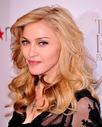 Madonna präsentiert neues Parfum &quot;Truth Or Dare&quot; in New <b>York</b> « MADBOARD - 20120413-news-madonna-truth-or-dare-macys-new-york-event-021