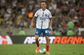 São Paulo contrata lateral-esquerdo Iago, do Bahia