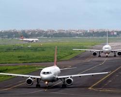 صورة canceled flights at Mumbai airport