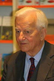 <b>Richard Karl</b> von Weizsäcker b. 15 April 1920 - 180px-Weizsaecker-Richard-2009