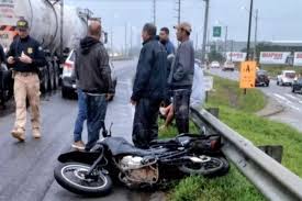 VÍDEO: Mãe e filha morrem em acidente de moto e carreta na BR-101/SC, em Itajaí