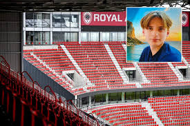 Antwerp brengt zondag eerbetoon aan overleden supporter Matt (15): “Zolang zijn naam blijft klinken, blijft hij een stukje bij ons”