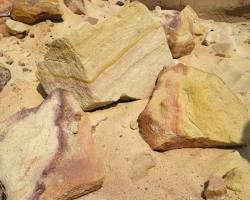 حجر طبيعی الرملي