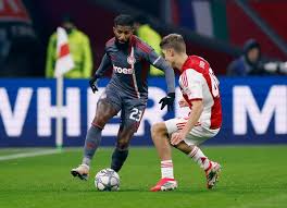 LIVE Champions League | Feestje in Arena van korte duur: openingsgoal Dolberg voor Ajax afgekeurd