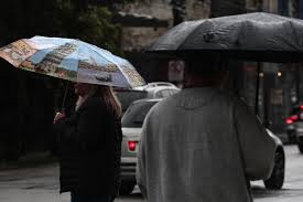 Temporal se aproxima do litoral de São Paulo com 50mm de chuva, ventos intensos de 60 km/h e granizo