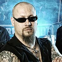 Name: <b>Chris Laut</b>. Band: Ohrenfeindt. Position: Vocals, Gitarre - chris_ohrenfeindt