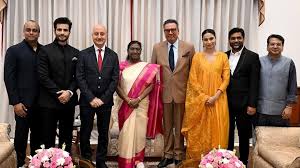 Anupam Kher hosts special screening of Tanvi The Great for President Murmu
