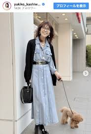 柏木由紀子78歳、デニムのワンピース姿が「素敵すぎる」「美しい」 - エンタメ - ニュース