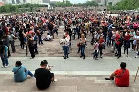 Reclaman limitar boletos para evento estatal