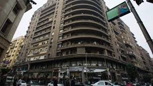 عمارة الإيموبيليا وسط القاهرة تثير الجدل.. والسلطات تحسم مصيرها