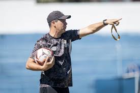 Élder Campos faz ajustes táticos no Santos antes da semifinal do Brasileirão Sub-20