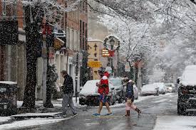 Snow, sleet, and rain moved into Philly overnight, with icy roads a concern on Saturday