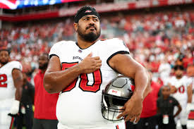 bucs vita vea injury