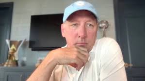 John Textor reage a protestos pedindo sua saída do Botafogo: ‘É um absurdo. Se quiserem comprar, que façam uma proposta’