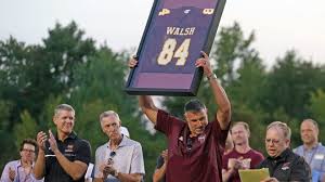 Cleveland Browns consultant Mike Vrabel relishes Walsh Jesuit jersey 
retirement