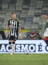 Atlético-MG empresta zagueiro para time de Vozinha; entenda