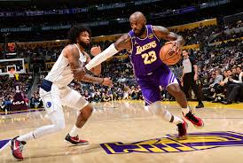 LeBron’s triple-double sends Lakers into All-Star break with win