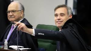 Fachin recebe Mendonça e Gonet para definir rito de julgamento contra Moraes