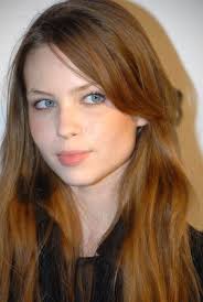 Comparing the Shojo character of Chihiro (Sen) from Miyazaki&#39;s Spirited Away with the character Alice from Disney&#39;s ... - actress-daveigh-chase