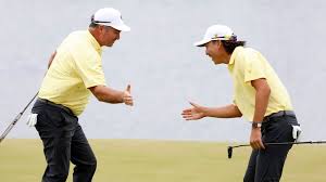 Internationals sweep USA in foursomes for Presidents Cup lead