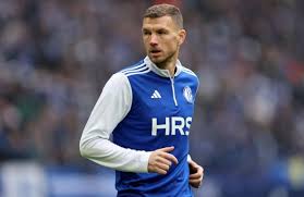 Dzeko von Beginn an, Sylla auf der Bank - so startet Schalke gegen Dresden