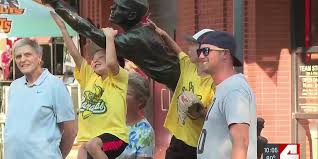 St. Louis takes center stage as 2 sold-out sporting events hit the region