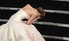 Oscar 2013: Jennifer Lawrence cade sul palco - Repubblica Tv - la