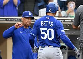 Dave Roberts Gives Mookie Betts Injury Update After Lineup Scratch