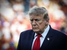 Trump confirma troca de avião na Turquia e diz que recebe 'muitas ameaças'