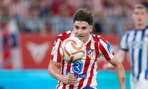 Denuncia Atlético de Madrid al Barça por buscar fichar a Julián Álvarez