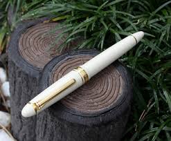 Résultat de recherche d'images pour "fountain pen hanzi OR kanji"