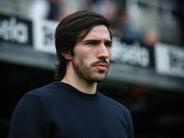 Arsenal 'step up' £60m transfer move as Sandro Tonali update emerges