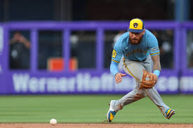 Brewers' Shortstop Dilemma: Ortiz vs. Hamilton
