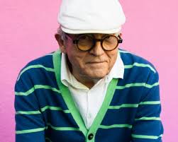 Hockney’s Sense of Style Never Wavered