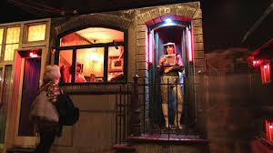 Hasil gambar untuk tempat teraneh di indonesia