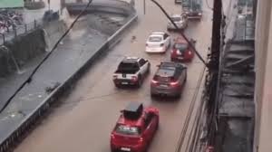 Frente fria e chuva provocam 2.470 raios no RJ; sirenes soam em Petrópolis