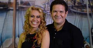 CARAS - Joelma e Chimbinha comemoram os 15 anos da banda ...