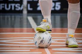 Tiririca Futsal e Kamaleon lideram seus grupos no Municipal de Futsal Veterano