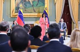 Venezuela firma acuerdo internacional para impulsar producción de gas en el campo Lorán