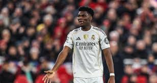 Barça - Real Madrid : les compos officielles, Tchouaméni titulaire malgré la bagarre !