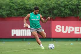 Fluminense reencontra torcida com estreia de Hulk em amistoso contra o Nova Iguaçu, no Maracanã
