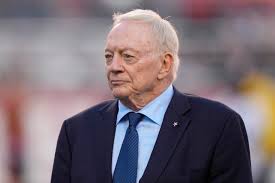Cowboys’ Jerry Jones Hit With Strong Shot From NFL Champion