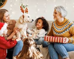 family celebrating with their petの画像